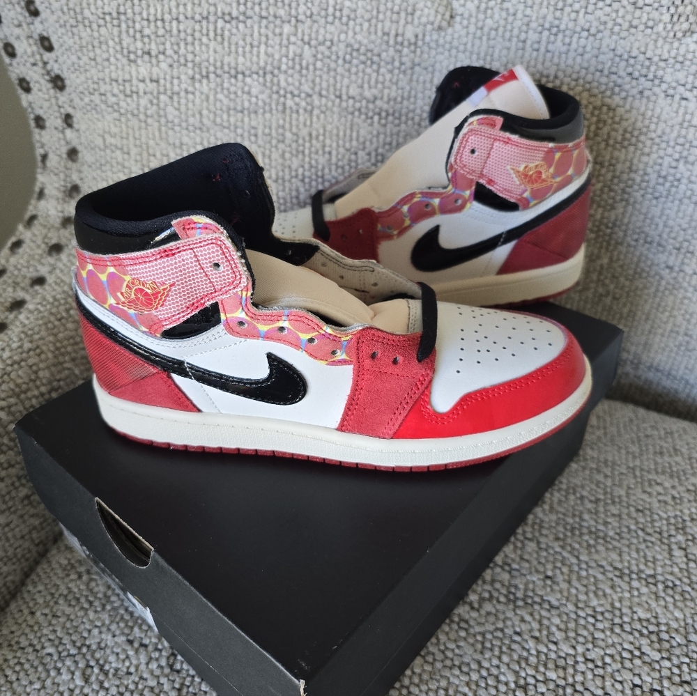 NEW IN BOX Nike Air Jordan 1 Retro High OG Spider-Man Across The Spider-Verse 3 - Picture 4 of 6